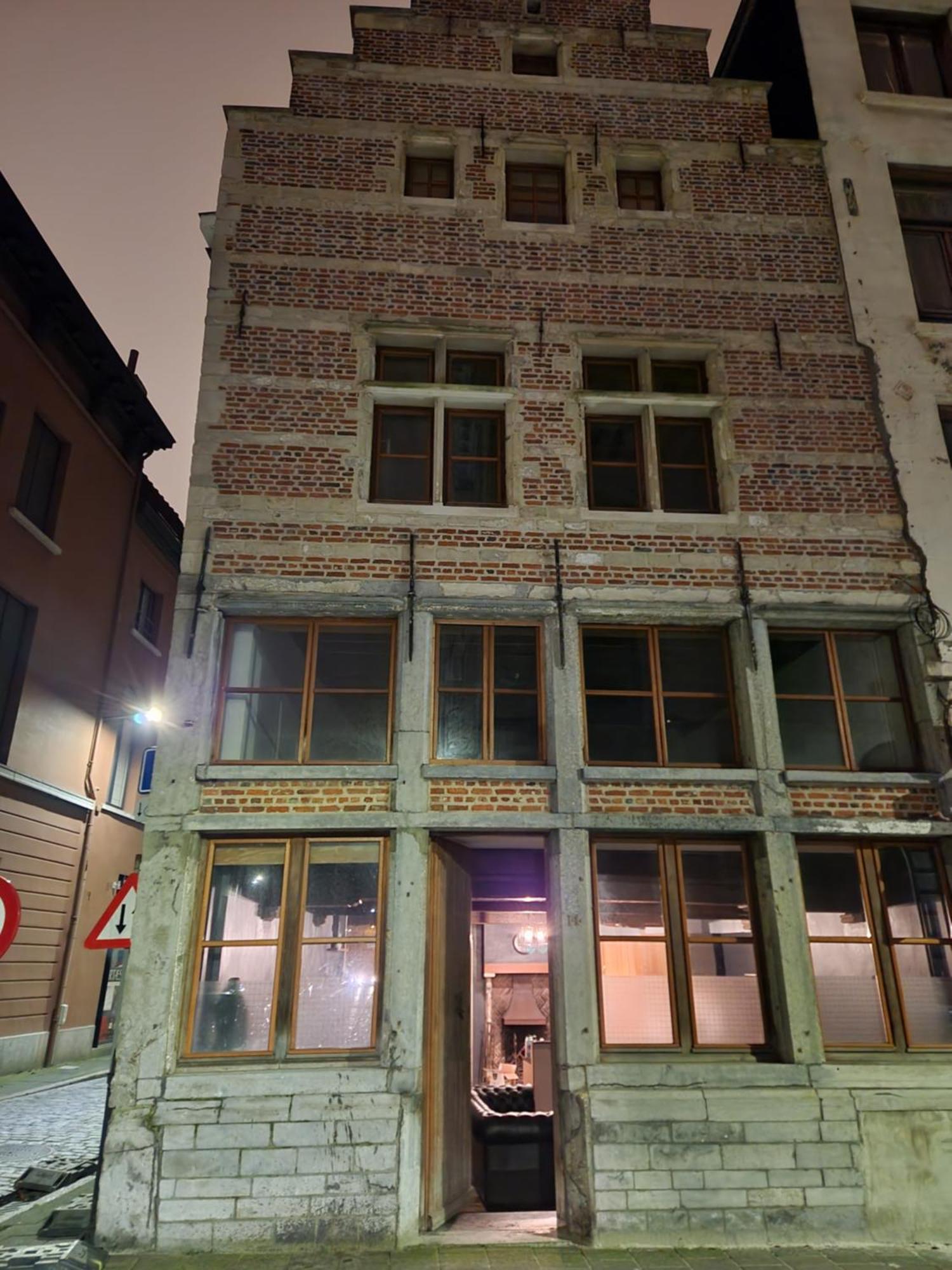 Viktoria Hostel Antwerpen Eksteriør billede
